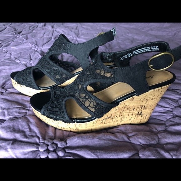 Sandals - Picture 3 of 4